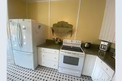 102 Marine Walk, Bay Shore, NY 11706 - Photo 5