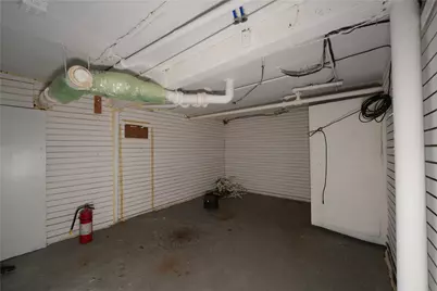 95-07 Roosevelt Avenue, Jackson Heights, NY 11372 - Photo 3