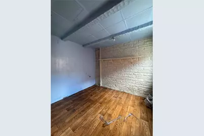 95-07 Roosevelt Avenue, Jackson Heights, NY 11372 - Photo 5