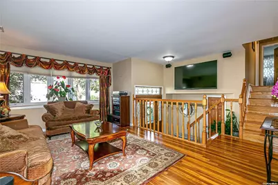 29 Roberta Lane, Syosset, NY 11791 - Photo 9