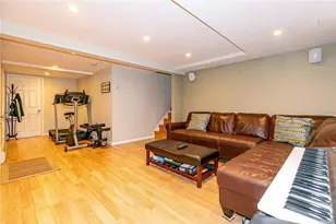 29 Roberta Ln, Syosset, NY 11791 - Photo 25