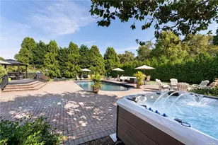 60 Lynncliff Rd, Hampton Bays, NY 11946 - Photo 13