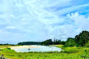 3825 S Harbor Rd, Southold, NY 11971 - Photo 15