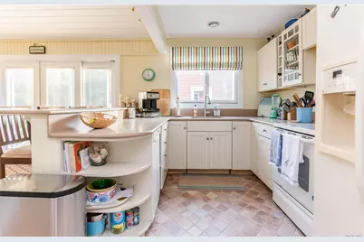 31 Homesite, Seaview, NY 11770 - Photo 7