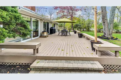 8 Coolidge Lane, East Quogue, NY 11942 - Photo 5