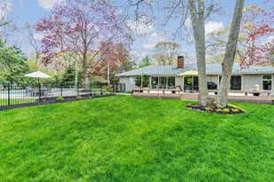 8 Coolidge Ln, East Quogue, NY 11942 - Photo 3