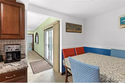 289 Cottage Walk, Ocean Beach, NY 11770 - Photo 5