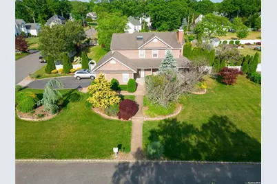 15 Muellers Lane, Yaphank, NY 11980 - Photo 1