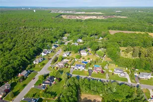 15 Muellers Ln, Yaphank, NY 11980 - Photo 7