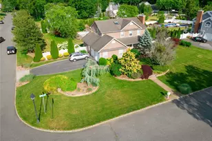 15 Muellers Ln, Yaphank, NY 11980 - Photo 3