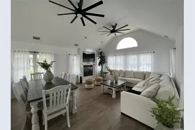 24 Bungalow Walk, Ocean Beach, NY 11770 - Photo 9