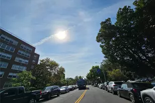 18-70 211th St, Bayside, NY 11360 - Photo 23