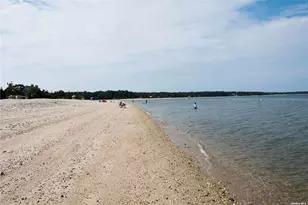 [Address not provided], Mattituck, NY 11952 - Photo 27