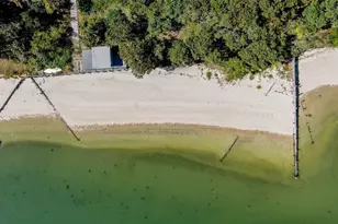 189 Old Harbor Rd, New Suffolk, NY 11956 - Photo 25