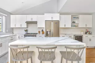 155 Bridge St, Greenport, NY 11944 - Photo 7