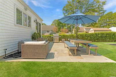 155 Bridge Street, Greenport, NY 11944 - Photo 3