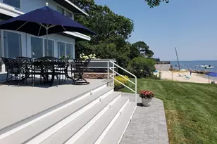 11 Beach Rd, Jamesport, NY 11947 - Photo 3