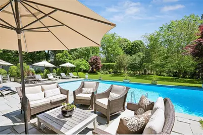 686 Hill Street, Southampton, NY 11968 - Photo 17