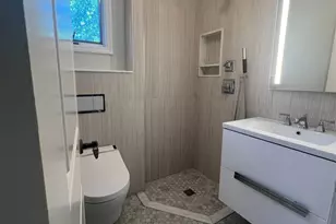 686 Hill St, Southampton, NY 11968 - Photo 13