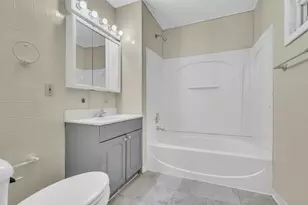 10 Bay Woods Dr, Hampton Bays, NY 11946 - Photo 13