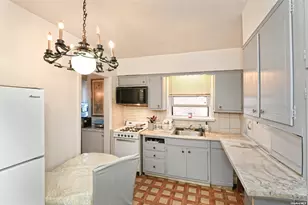 130-28 236th St, Rosedale, NY 11422 - Photo 9