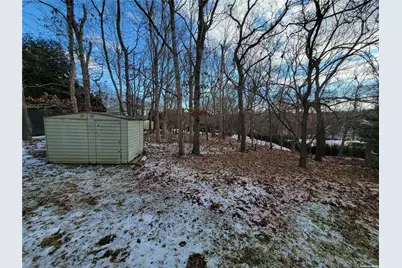 6 Hillside Dr E, Sag Harbor, NY 11963 - Photo 3