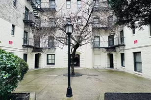 21-47 33 St, Astoria, NY 11105 - Photo 3