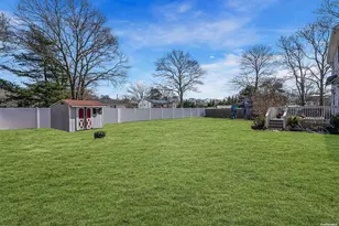 19 Wards Ln, Bellport, NY 11713 - Photo 23