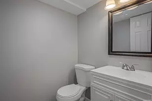 19 Wards Ln, Bellport, NY 11713 - Photo 17