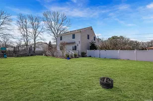 19 Wards Ln, Bellport, NY 11713 - Photo 5