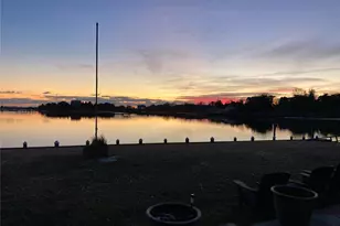 28 Koral Dr, Southampton, NY 11968 - Photo 27