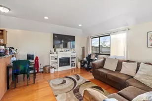 142-25 Latham Ln, Jamaica, NY 11434 - Photo 7