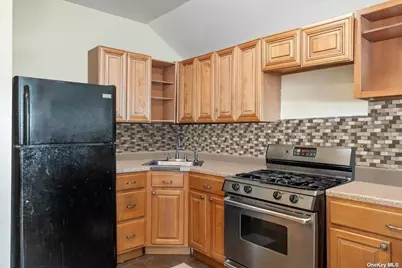 142-25 Latham Lane, Jamaica, NY 11434 - Photo 23