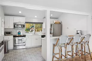 66 Library Ave, Westhampton Beach, NY 11978 - Photo 9