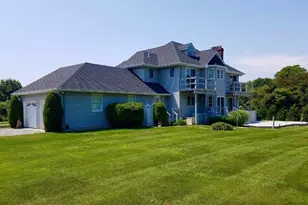 560 Grandview Dr, Orient, NY 11957 - Photo 7