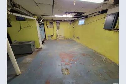 47 Gates Avenue, Malverne, NY 11565 - Photo 11