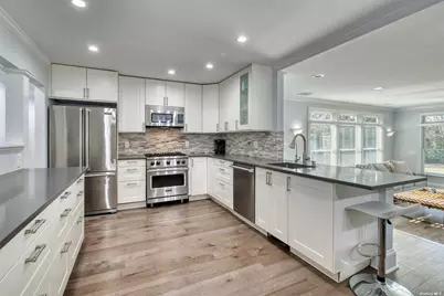 4 Landing Lane, East Quogue, NY 11942 - Photo 7