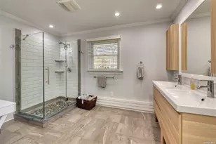 4 Landing Ln, East Quogue, NY 11942 - Photo 9