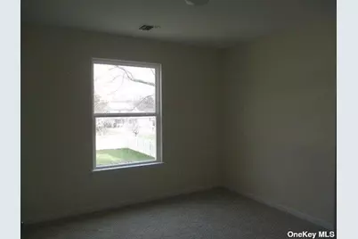 427 Macdonald Avenue, Bellport, NY 11713 - Photo 15