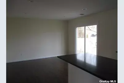 427 Macdonald Avenue, Bellport, NY 11713 - Photo 9