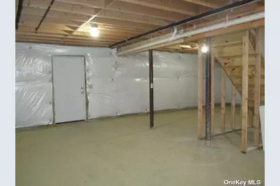 427 Macdonald Avenue, Bellport, NY 11713 - Photo 23