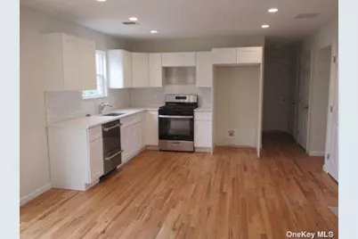 427 Macdonald Avenue, Bellport, NY 11713 - Photo 3