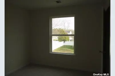 427 Macdonald Avenue, Bellport, NY 11713 - Photo 17