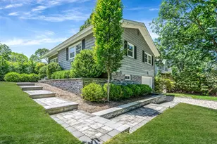 3 Crestview Dr, Remsenburg, NY 11960 - Photo 13