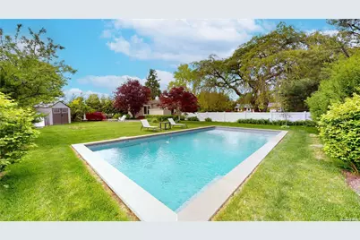 6 West End Avenue, East Quogue, NY 11942 - Photo 21