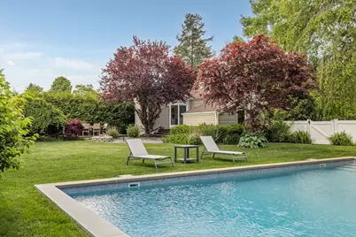 6 West End Avenue, East Quogue, NY 11942 - Photo 15