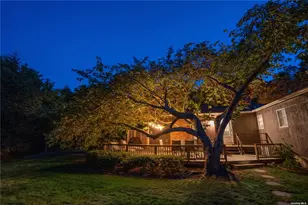 300 Marion Pl, East Marion, NY 11939 - Photo 19