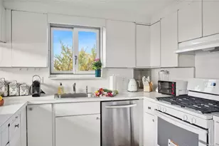 298 Dune Rd, Westhampton Beach, NY 11978 - Photo 7