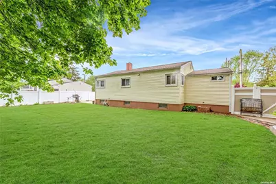 815 Americus Avenue, Patchogue, NY 11772 - Photo 7