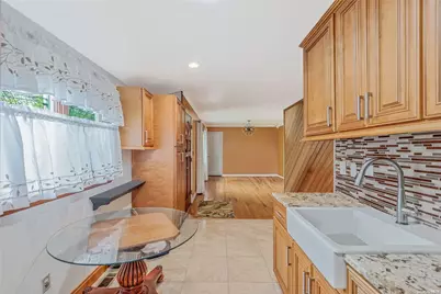 815 Americus Avenue, Patchogue, NY 11772 - Photo 13